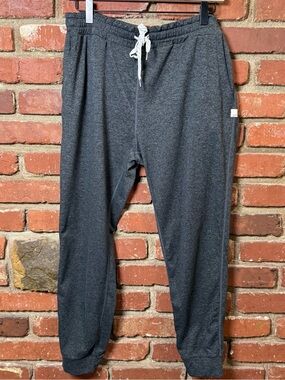 Women’s Vuori Performance Joggers Size Large heathered grey drawstring waistband